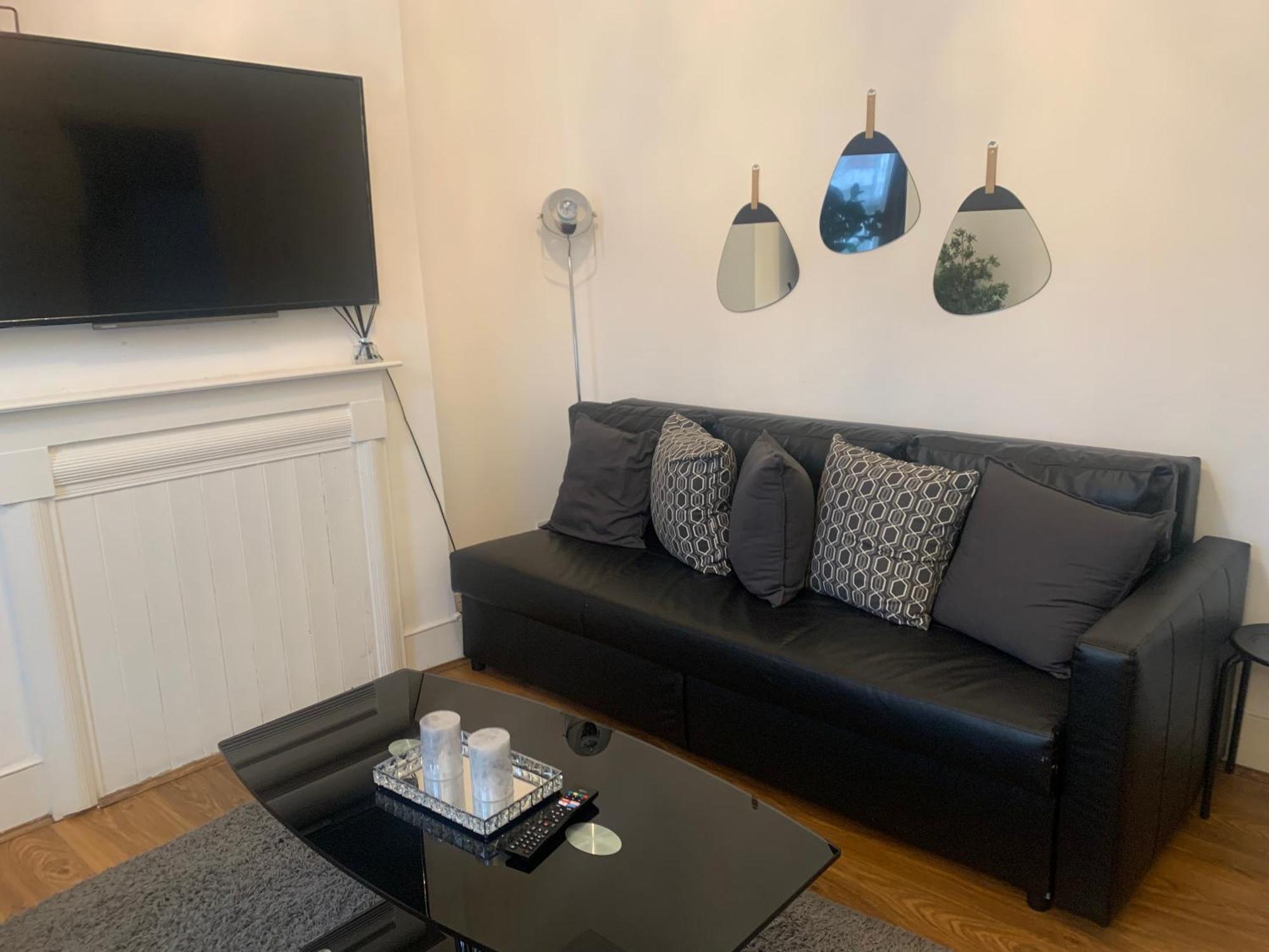 L A Place Croydon, London Villa Norwood ภายนอก รูปภาพ