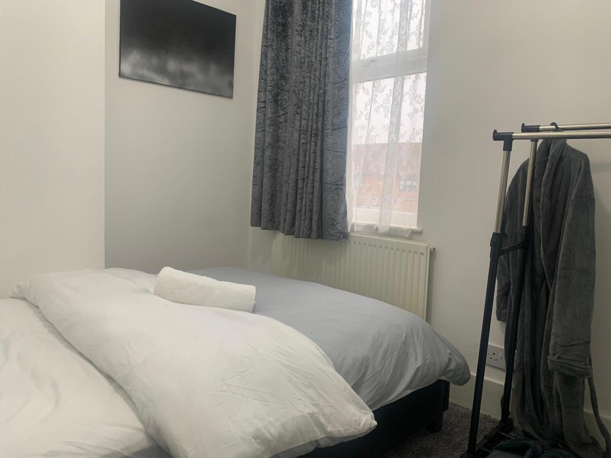 L A Place Croydon, London Villa Norwood ภายนอก รูปภาพ