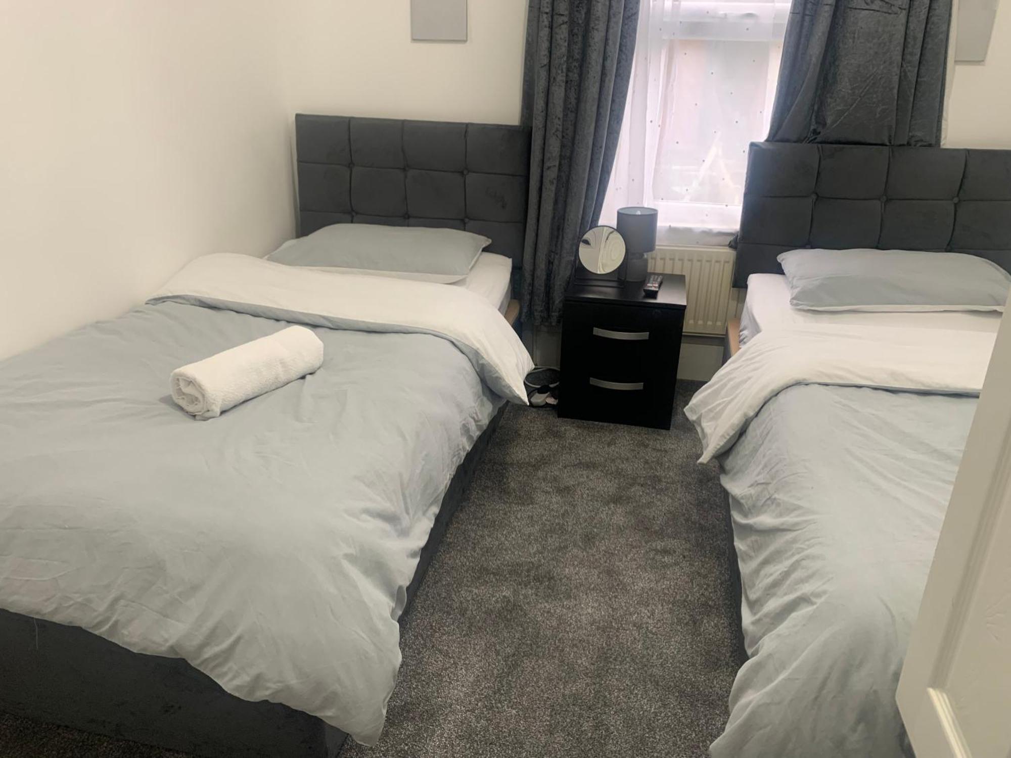 L A Place Croydon, London Villa Norwood ภายนอก รูปภาพ