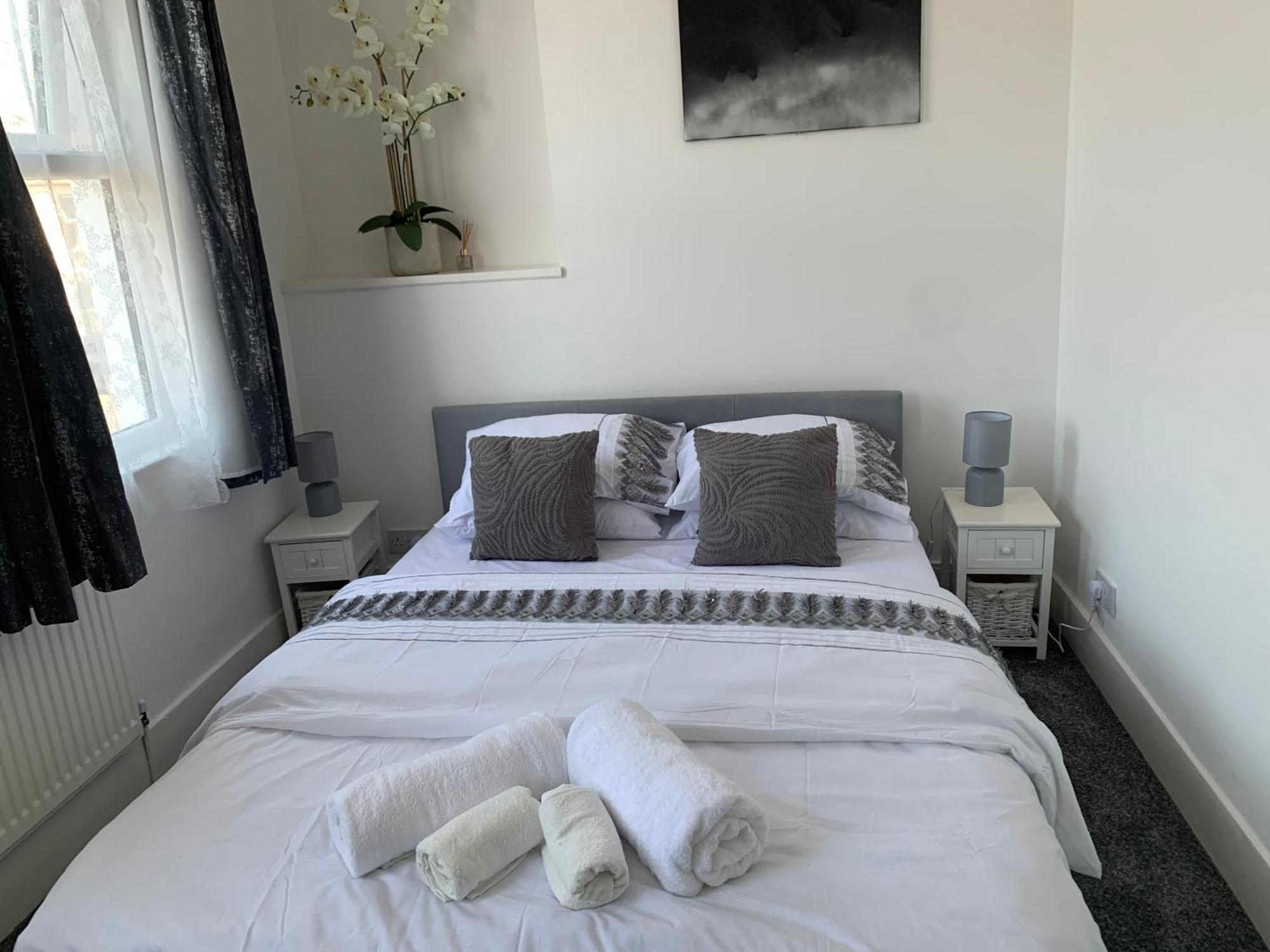 L A Place Croydon, London Villa Norwood ภายนอก รูปภาพ